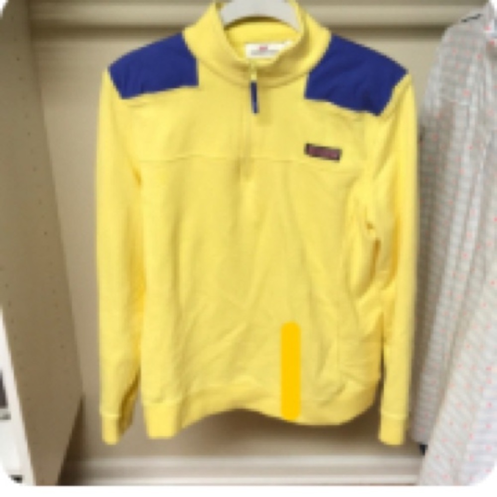 Preowned vineyard vines yellow and blue shep shirt